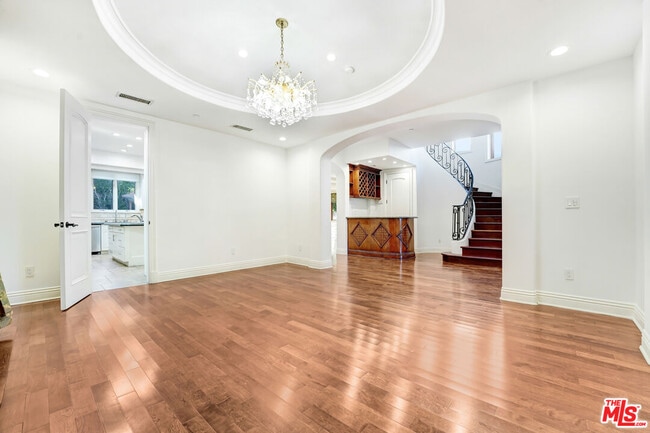 Photo - 219 S Willaman Dr