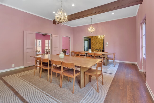 Photo - 624 Hilgard Ave