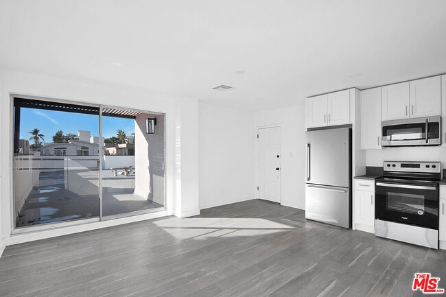 Photo - 1610 S Beverly Glen Blvd Apartment Unit 11