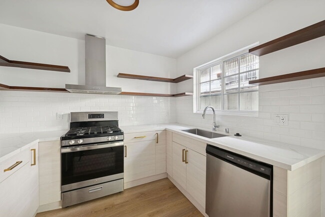 Photo - 1008 N Stanley Ave Unit 4