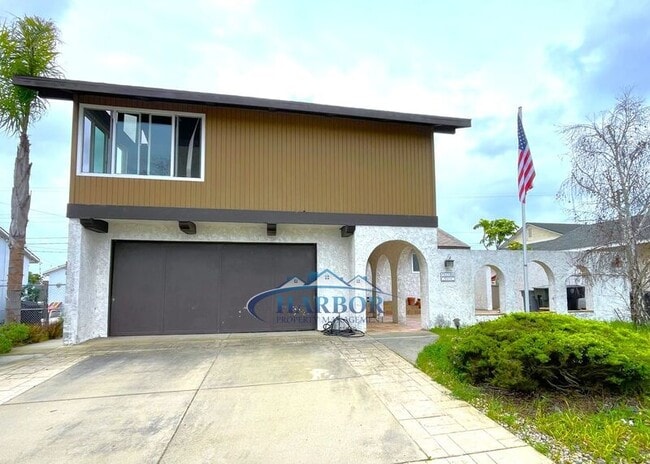 Building Photo - 5514 Halison St