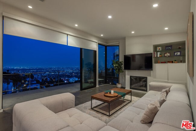 Photo - 8634 Franklin Ave