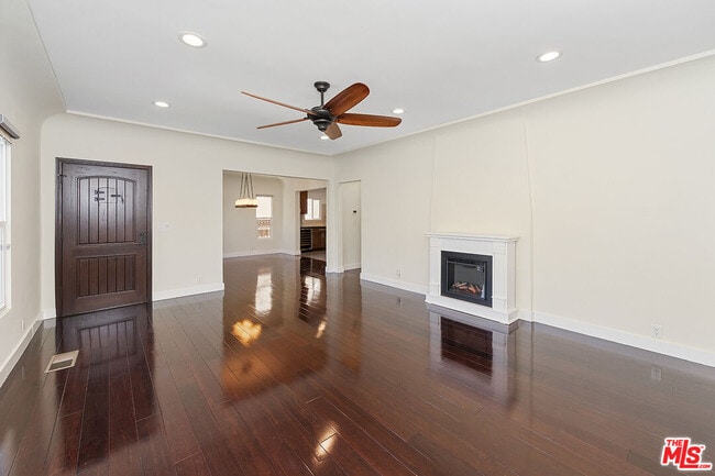 Photo - 1148 S Tremaine Ave