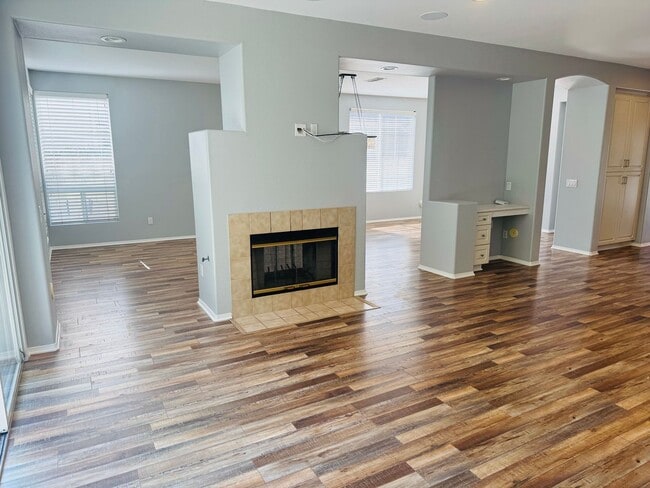 Photo - Stunning Two-Story Home in Sterling Hills ...