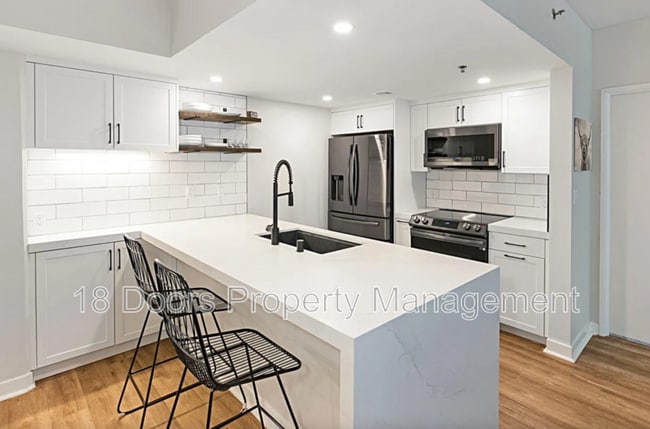 Photo - 425 W Beech St Unit 422 - 422