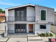 Photo - 11611 Burbank Blvd House