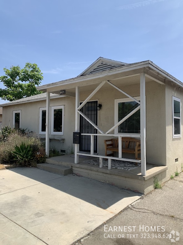 Building Photo - 8214 Laurelgrove Ave Rental