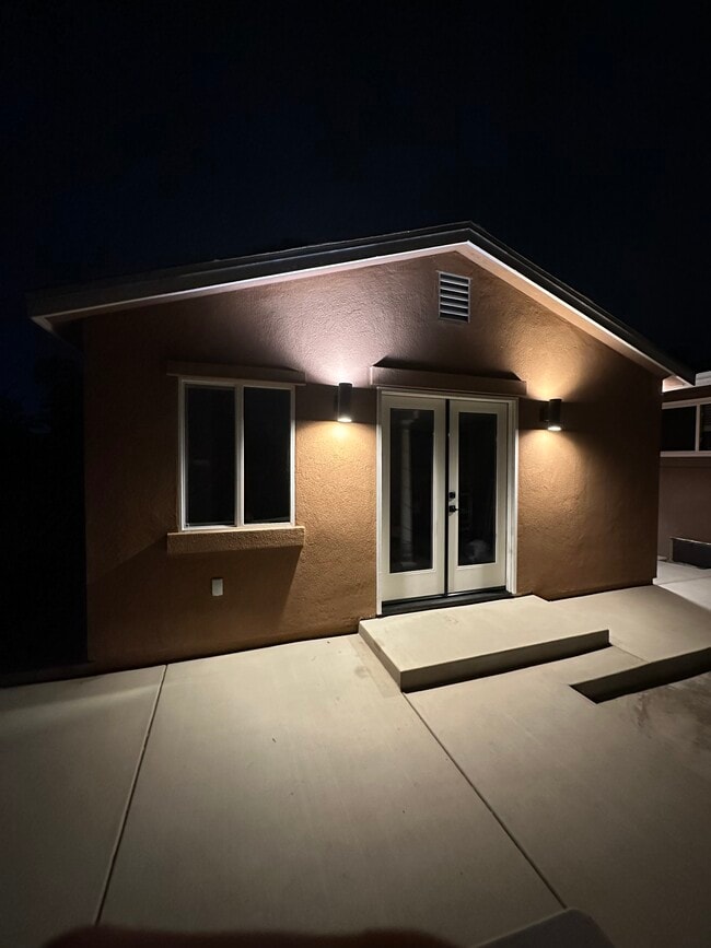 Building Photo - 4068 Armstrong St Unit ADU