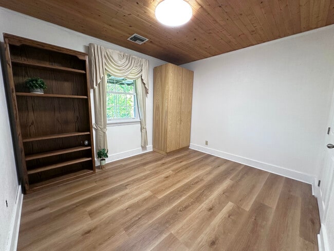 Photo - 7445 Orion Ave