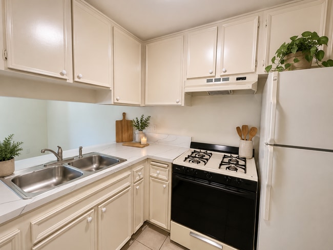 Photo - Downstairs North Park Apartment with Parking & Onsite Laundry! Unit 3686 - B