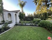 Photo - 101 N La Peer Dr House
