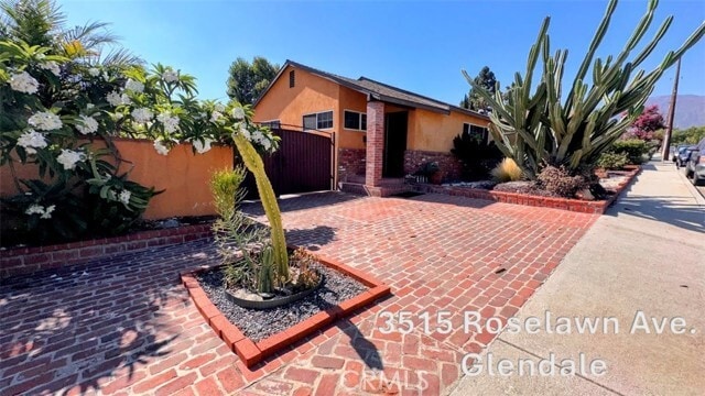 Photo - 3515 Roselawn Ave House