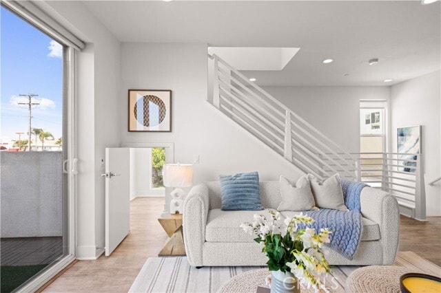 Photo - 645 W 17th St