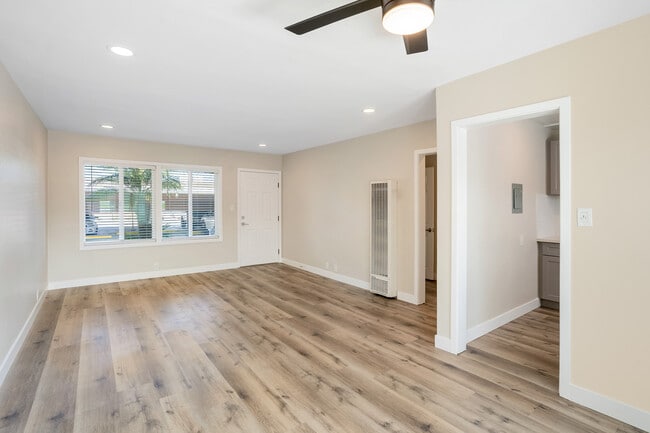 Photo - Huntington Manor Homes