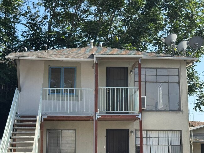 Photo - 416 E Cypress St Apartments Unit A