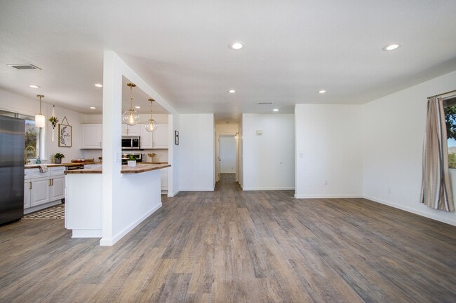 Photo - 3 Bedroom, remodeled home in the heart of Joshua Tree