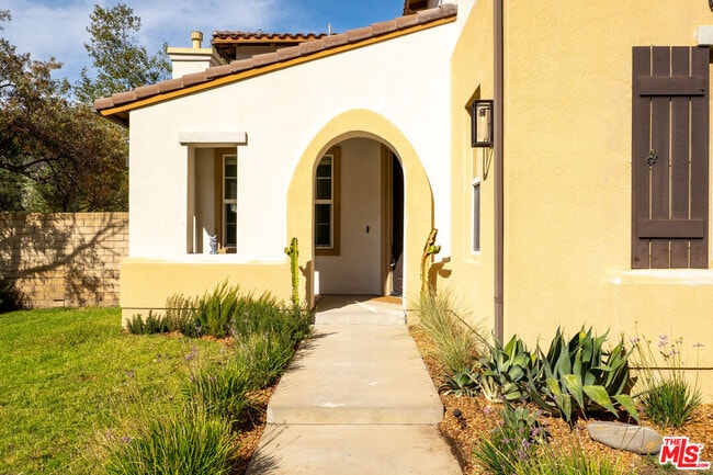 Photo - 1952 Hazel Nut Ct