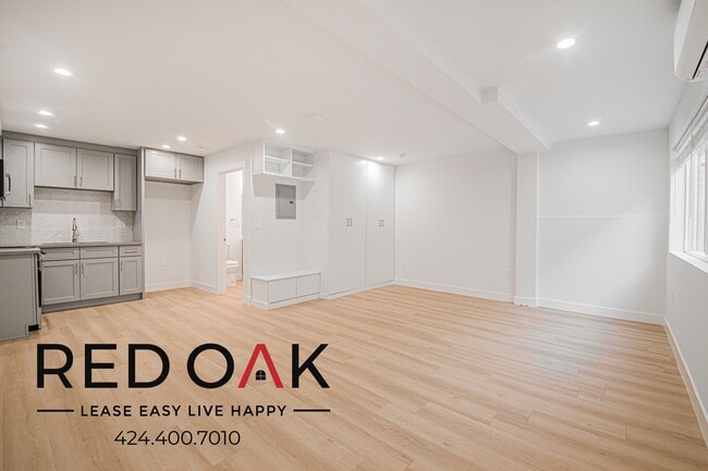 Photo - 6738 Independence Ave Unit A3