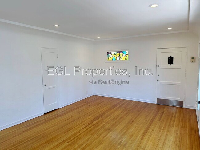 Photo - 1016 1/2 South Crescent Heights Boulevard