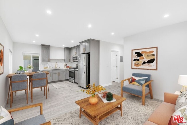 Building Photo - 40 Rose Ave Unit 3