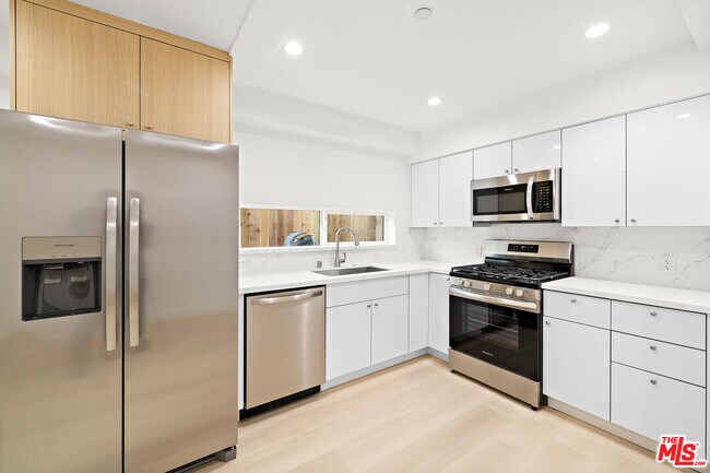 Photo - 5651 Case Ave Unit 1