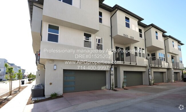 Building Photo - 1511 W Bushell St Rental