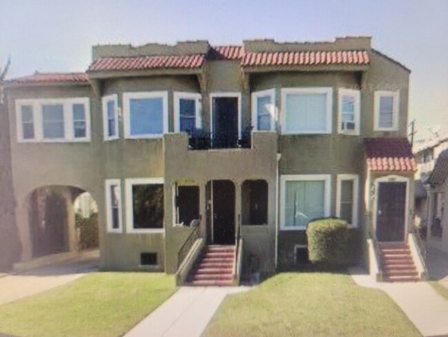 Photo - 2111 6th Ave