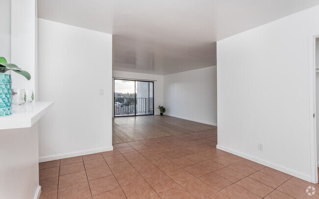 Photo - Las Golondrinas Apartments