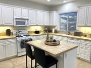 Photo - Classy Single Family Home Conviently located - Easy drive to Pendelton or Miramar - Nice family n...