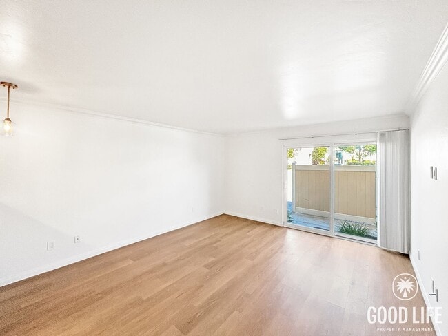 Photo - Beautiful 1BD/1BA w/ Reserved Parking and Laundry On-Site in Pacific Beach! Unit B13