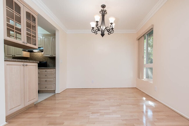 Photo - 1242 S Barrington Ave Unit 302