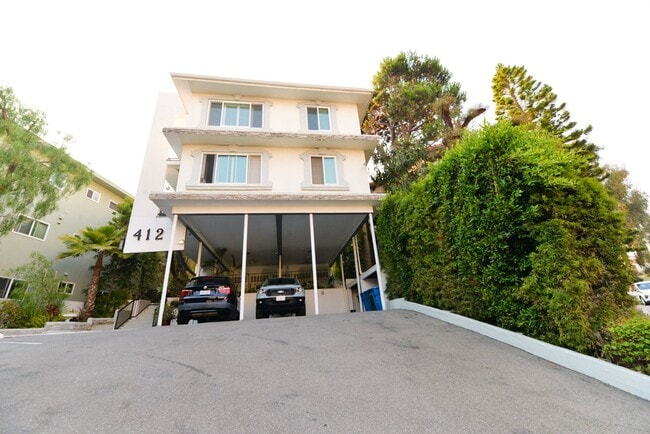 Building Photo - 412 Avenida Santa Barbara Unit #3 Rental