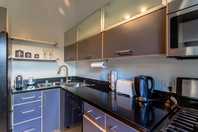 Double sink - 1466 S Canfield Ave Unit 4