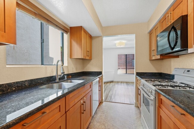 Building Photo - 10604 Wilkins Ave Rental