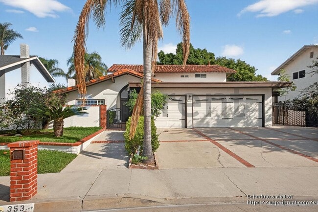 Building Photo - 353 S Heatherstone St