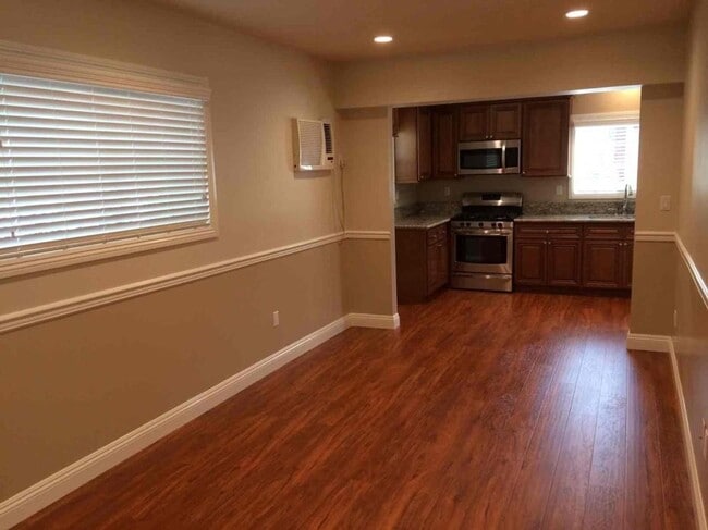 Photo - 71 Suffolk Ave Unit 71 1/2 A