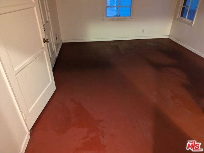 Photo - 8472 Main St Unit 8476 1/2