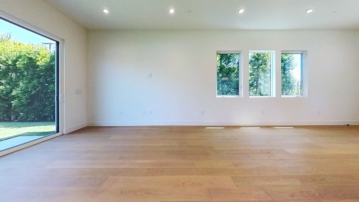 3D Tour - 4720 Marshall Dr