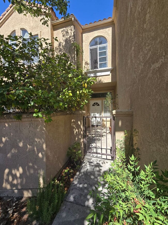 Stunning 2-bedroom, 2-bathroom home locate... - Stunning 2-bedroom, 2-bathroom home locate...