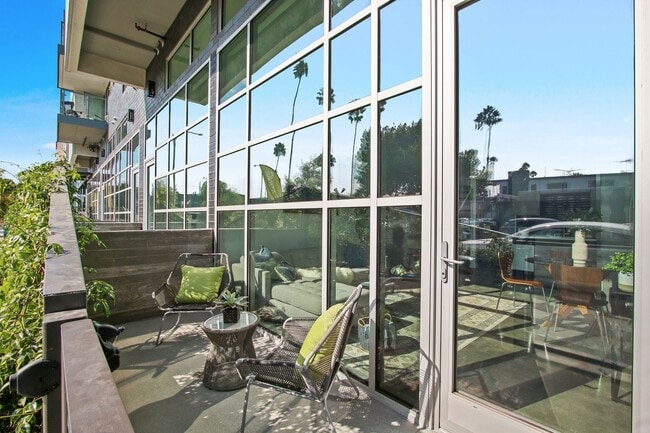 Photo - The Stanford West Unit 101