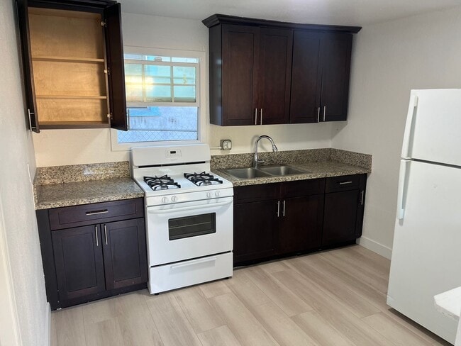 East 1st St - East 1st St Apartment Unit 3442 1/2