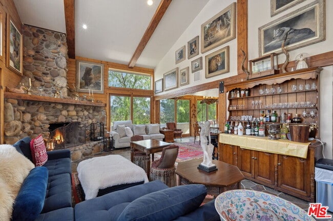 Photo - 25613 Mulholland Hwy