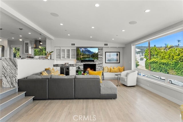 Photo - 166 Fairview St