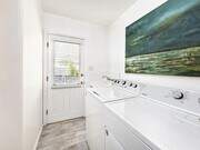 Photo - 10746 Cranks Rd