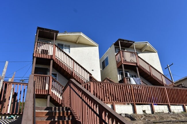 Building Photo - 3818-3820 Z STREET Unit 3818