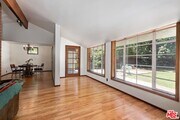 Photo - 515 N Kenter Ave