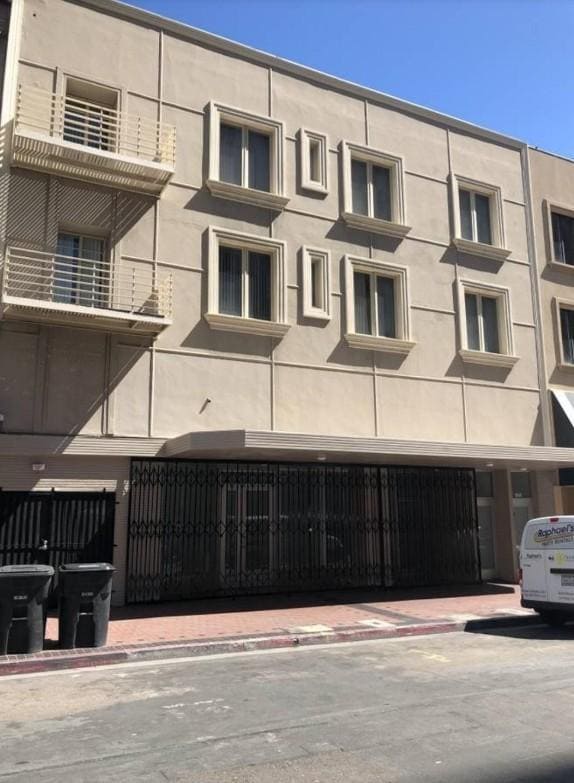 Photo - 1055 6th Ave