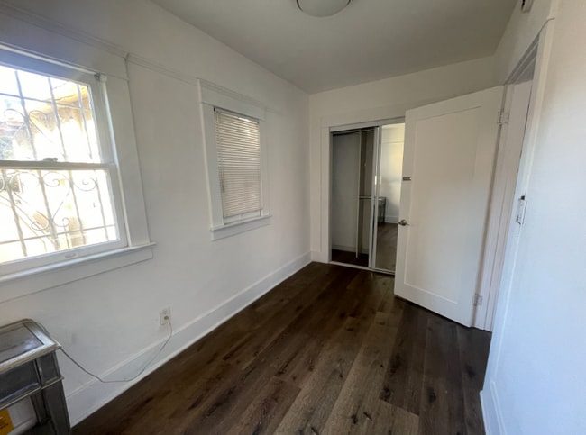 Photo - 1625 W 55th St Unit 1/2