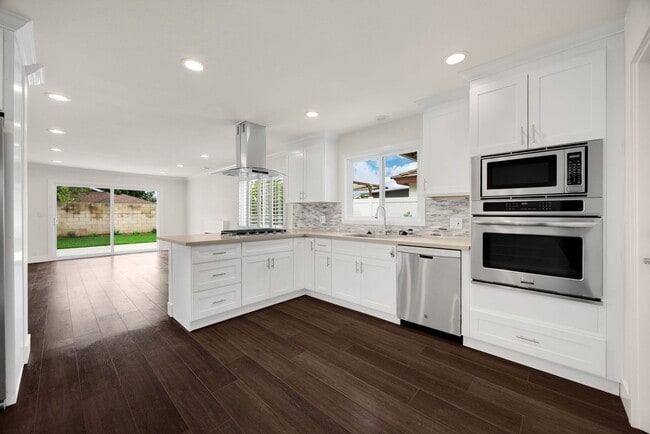 Photo - Charming Newly Remodeled 3 Bed / 2 Bath Home