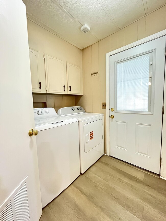 Photo - 39705 Manzanita Dr